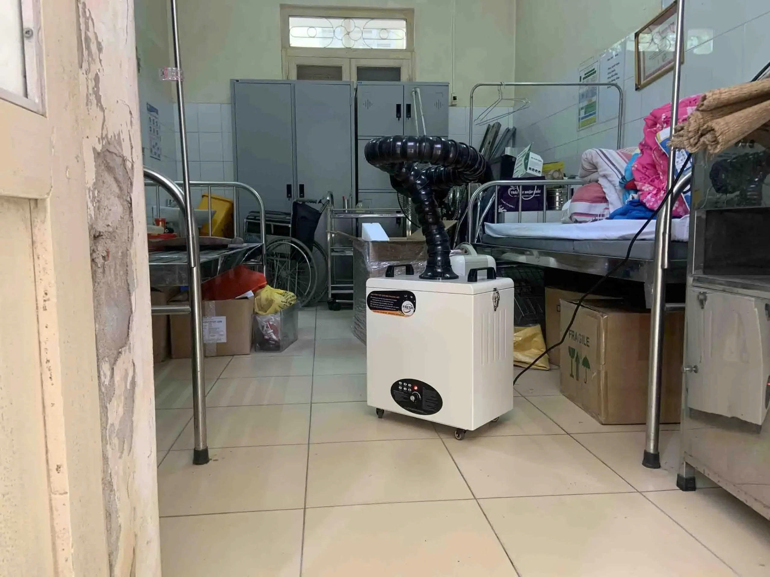 cung-cap-may-hut-khoi-laser-cho-benh-vien-thanh-tri